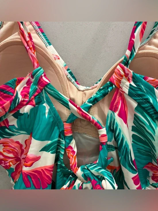NWOT Kona Sol Women’s Floral One-Piece Swimsuit - Green & Pink Large - Picture 2 of 5